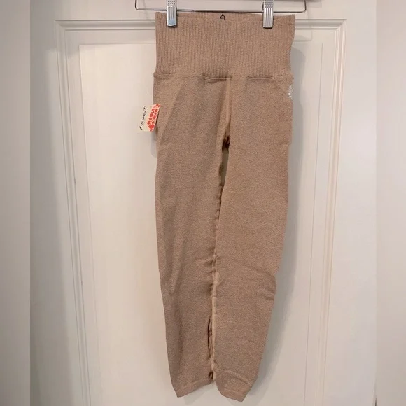 Free people movement good karma legging NWT - Picture 4 of 10